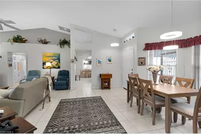 443 Dundee Ct, Naples, FL 34104 - Photo 14