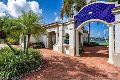 3833 Huelva Ct, Naples, FL 34109 - Photo 36