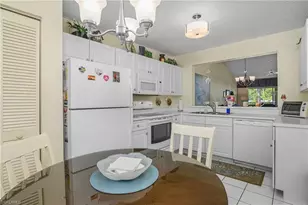 721 Landover Ct, Naples, FL 34104 - Photo 12