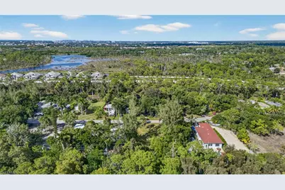 2650 Holly Ave, Naples, FL 34112 - Photo 16