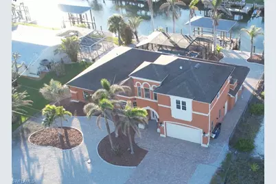 132 Egret St, Fort Myers Beach, FL 33931 - Photo 1