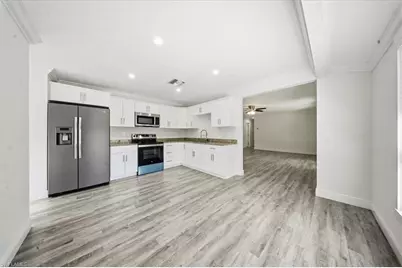 360 Desoto Blvd S, Naples, FL 34117 - Photo 6