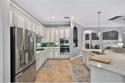 9352 Vercelli Ct, Naples, FL 34113 - Photo 14