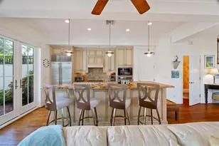 215 5th St S, Naples, FL 34102 - Photo 8