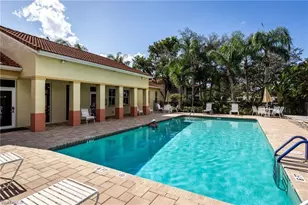 100 Diamond Cir, Naples, FL 34110 - Photo 10