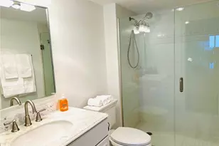 2750 Gulf Shore Blvd N, Naples, FL 34103 - Photo 10