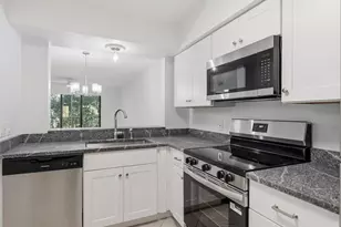 1001 Foxfire Ln, Naples, FL 34104 - Photo 1