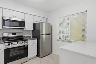 1001 Foxfire Ln, Naples, FL 34104 - Photo 2