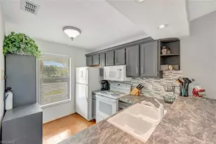 1315 Mainsail Dr, Naples, FL 34114 - Photo 16