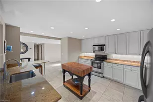 15 Bluebill Ave, Naples, FL 34108 - Photo 6