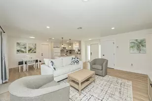 3560 Corana Way, Naples, FL 34105 - Photo 4