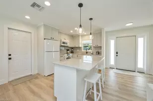 3560 Corana Way, Naples, FL 34105 - Photo 8