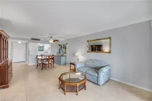 37 High Point Cir E, Naples, FL 34103 - Photo 10