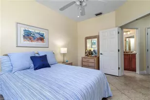 66 Fountain Cir, Naples, FL 34119 - Photo 18