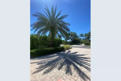 4948 Coach Ln, Naples, FL 34114 - Photo 6
