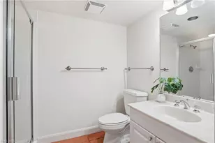 6849 Grenadier Blvd, Naples, FL 34108 - Photo 28