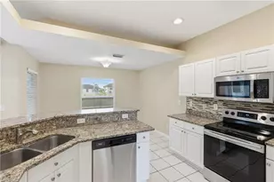 1622 NE 8th Pl, Cape Coral, FL 33909 - Photo 22