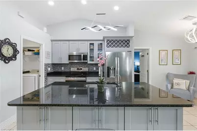 1206 NE 5th Ave, Cape Coral, FL 33909 - Photo 2