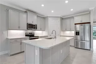 335 Tamarindo Ln, Naples, FL 34114 - Photo 4