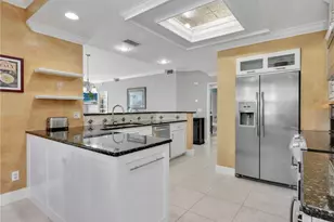 651 Wiggins Lake Dr, Naples, FL 34110 - Photo 10