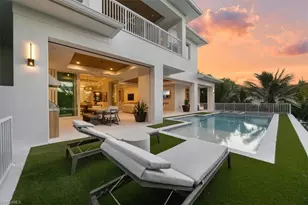 493 8th Ave S, Naples, FL 34102 - Photo 2