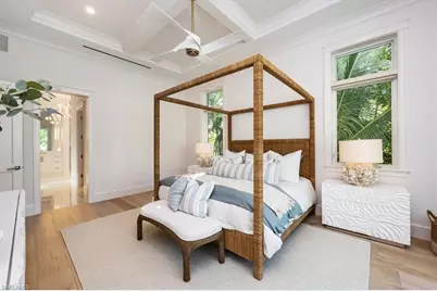 493 8th Ave S, Naples, FL 34102 - Photo 14