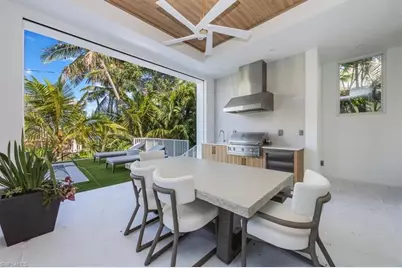 493 8th Ave S, Naples, FL 34102 - Photo 6