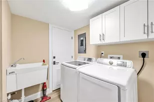 9653 Gulf Shore Dr, Naples, FL 34108 - Photo 36