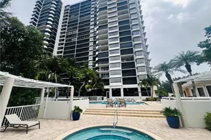 6825 Grenadier Blvd, Naples, FL 34108 - Photo 28