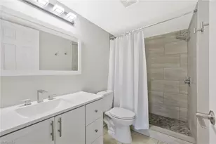 1211 Rosemary Ct, Naples, FL 34103 - Photo 10