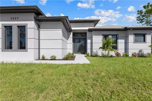 2557 8th Ave SE, Naples, FL 34117 - Photo 2