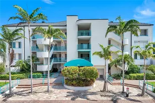 305 Park Shore Dr, Naples, FL 34103 - Photo 4