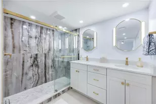 305 Park Shore Dr, Naples, FL 34103 - Photo 14