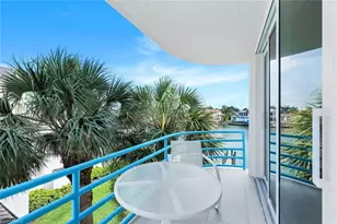 305 Park Shore Dr, Naples, FL 34103 - Photo 22