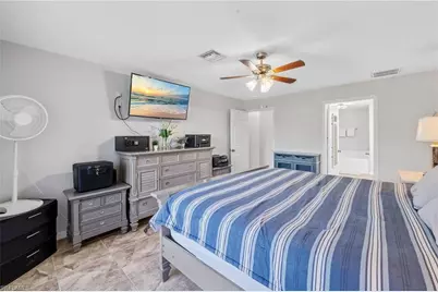 2409 Edgewater Way, Lehigh Acres, FL 33936 - Photo 14