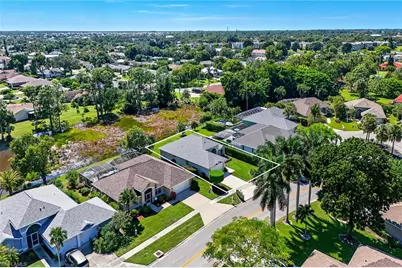 3688 Kent Dr, Naples, FL 34112 - Photo 4