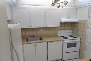 7820 Colony Circle, Tamarac, FL 33321 - Photo 4