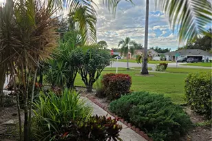 857 Summerfield Dr, Naples, FL 34120 - Photo 8