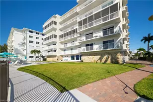 1977 Gulf Shore Blvd N, Naples, FL 34102 - Photo 20