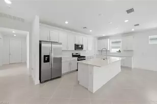 17290 Willow Tree Ln, North Fort Myers, FL 33917 - Photo 4