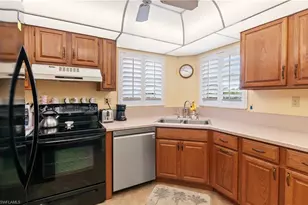 29 High Point Cir E, Naples, FL 34103 - Photo 10