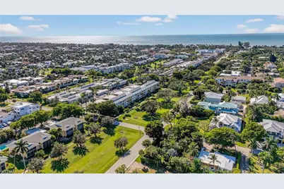 709 Broad Ave S, Naples, FL 34102 - Photo 22