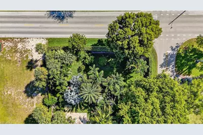 709 Broad Ave S, Naples, FL 34102 - Photo 10