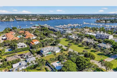 709 Broad Ave S, Naples, FL 34102 - Photo 18