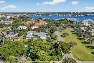 709 Broad Ave S, Naples, FL 34102 - Photo 1