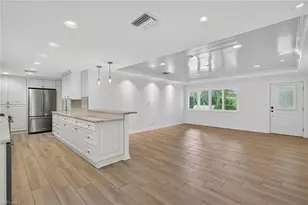 1135 7th St S, Naples, FL 34102 - Photo 12