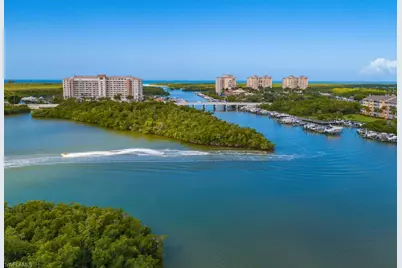 420 Cove Tower Dr #804, Naples, FL 34110 - Photo 1