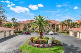 6930 Huntington Lakes Cir, Naples, FL 34119 - Photo 2