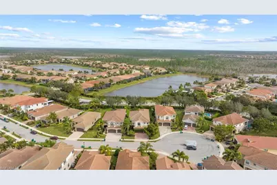 3082 Hudson Ter, Naples, FL 34119 - Photo 6