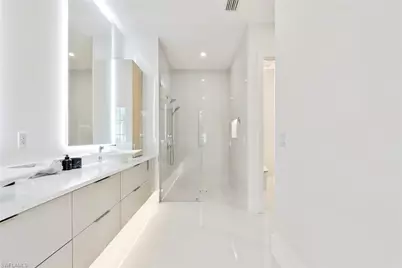 27287 Tennessee St, Bonita Springs, FL 34135 - Photo 22